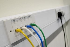 نحوه سیم کشی پریز شبکه به صورت استاندارد و اصولی