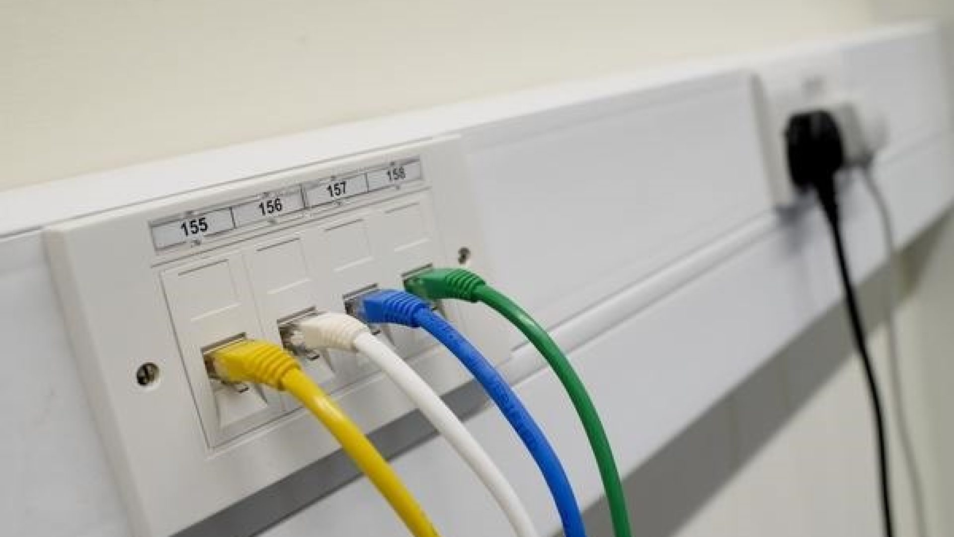 نحوه سیم کشی پریز شبکه به صورت استاندارد و اصولی - رایا وردپرس